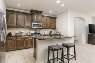 Photo #6: 21277393 Listing