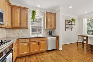 Photo #4: 21277438 Listing