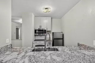 Photo #6: 21277654 Listing 