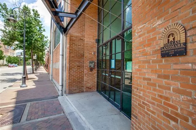 MLS: 21277693 Condo For Sale