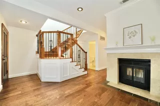 Photo #5: 21278142 Listing