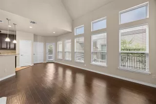 Photo #6: 21278196 Listing