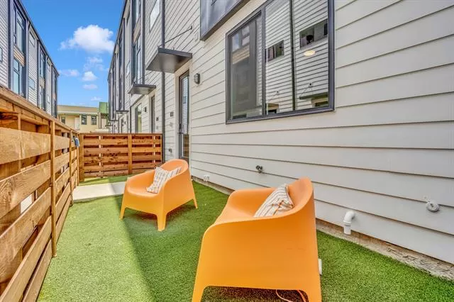 MLS: 21278483 Condo For Sale