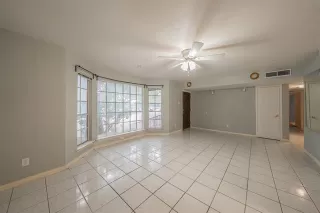 Photo #6: 21279349 Listing
