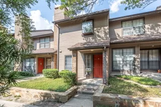 Photo #2: 21279538 Listing
