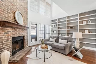 Photo #4: 21279538 Listing