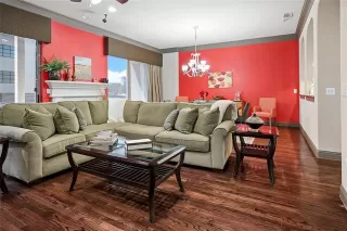 Photo #6: 21280005 Listing