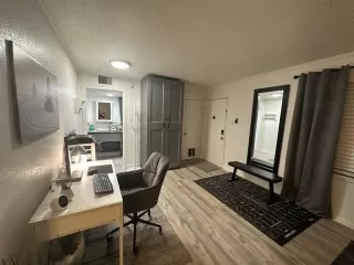 Photo #2: 21280169 Listing