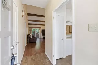 Photo #6: 21280516 Listing 