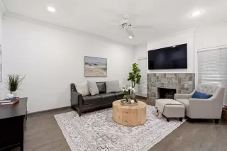 Photo #4: 21280617 Listing