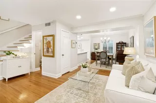 Photo #2: 21281422 Listing