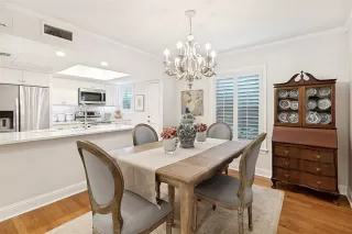 Photo #4: 21281422 Listing
