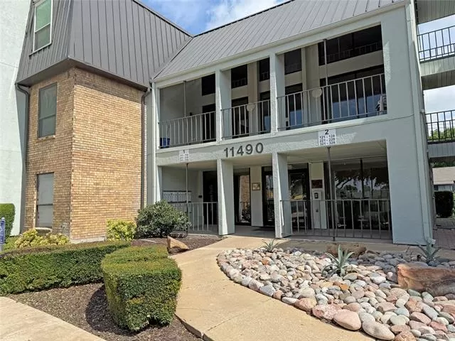 MLS: 21281499 Condo For Sale