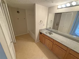 Photo #3: 21281499 Listing