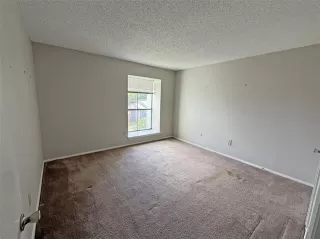 Photo #4: 21281499 Listing
