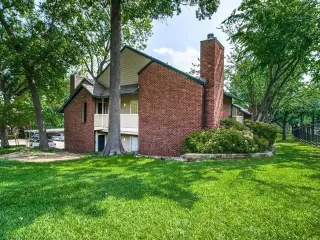 Photo #2: 21281779 Listing