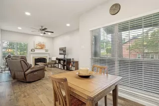 Photo #6: 21281779 Listing