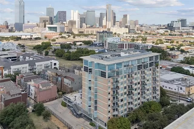 MLS: 21281991 Condo For Sale