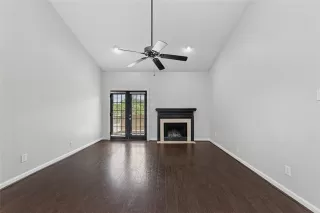 Photo #3: 21282179 Listing