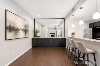 Photo #6: 21282179 Listing