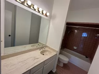 Photo #6: 21282201 Listing