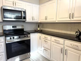 Photo #4: 21282445 Listing 