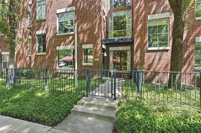 MLS: 21282504 Condo For Sale