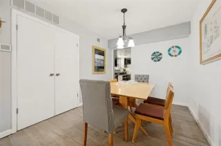 Photo #5: 21282978 Listing