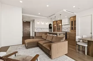 Photo #5: 21283070 Listing