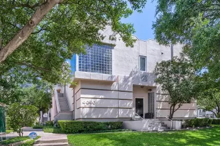 More Details about MLS # 21283412 : 4040 AVONDALE AVENUE #302