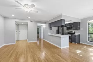 Photo #4: 21283502 Listing 