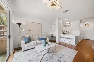 Photo #3: 21283625 Listing