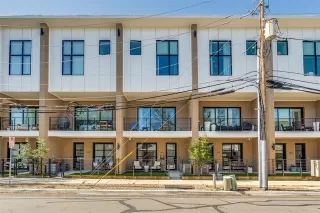 Photo #5: 21283629 Listing