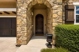 Photo #2: 21283767 Listing