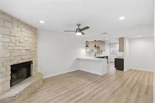 Photo #6: 21283787 Listing