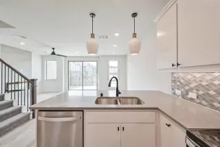 Photo #5: 21283967 Listing