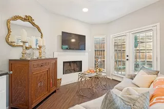 Photo #4: 21284023 Listing