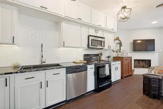Photo #5: 21284023 Listing