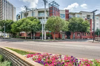 More Details about MLS # 21284168 : 2950 MCKINNEY AVENUE #408