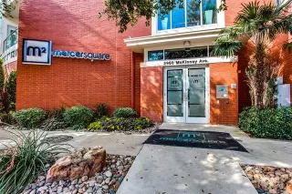 Photo #2: 21284168 Listing