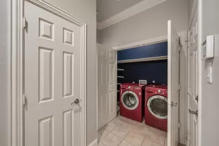 Photo #6: 21284590 Listing