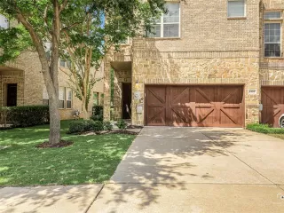Photo #2: 21284610 Listing