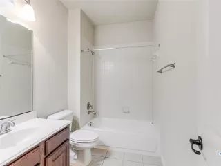 Photo #6: 21284610 Listing