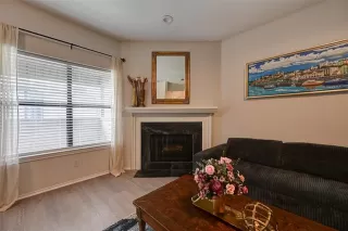 Photo #4: 21284676 Listing