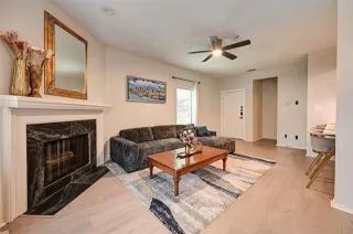 Photo #5: 21284676 Listing