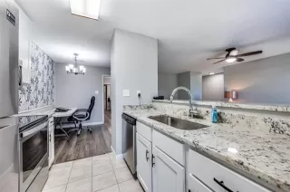 Photo #5: 21285104 Listing 