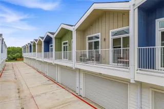 Photo #6: 21285182 Listing