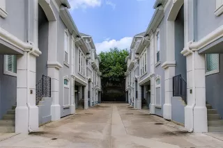 Photo #2: 21285194 Listing 