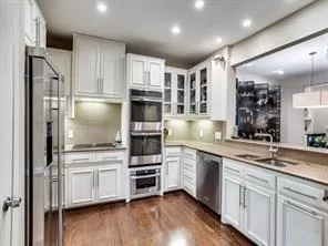 Photo #2: 21285305 Listing