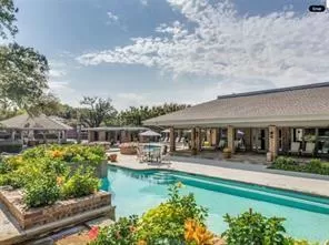 Photo #4: 21285305 Listing